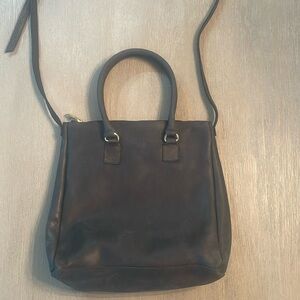 Purse&Clutch black leather hand cut midsized crossbody handbag tote classic